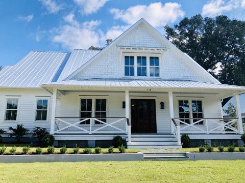A Comprehensive Guide to New Construction and Renovations in the Old Village Historic District of Mt. Pleasant, South Carolina